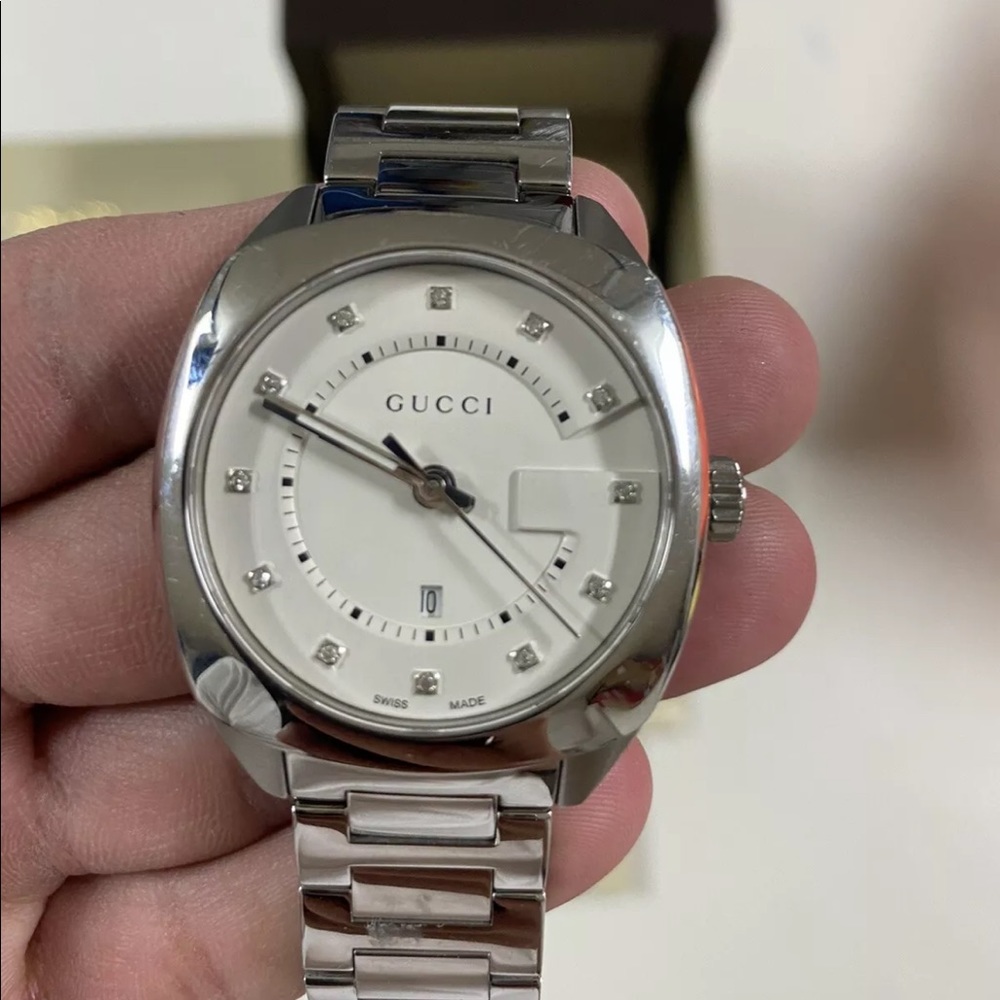Gucci Watch G timeless with diamonds